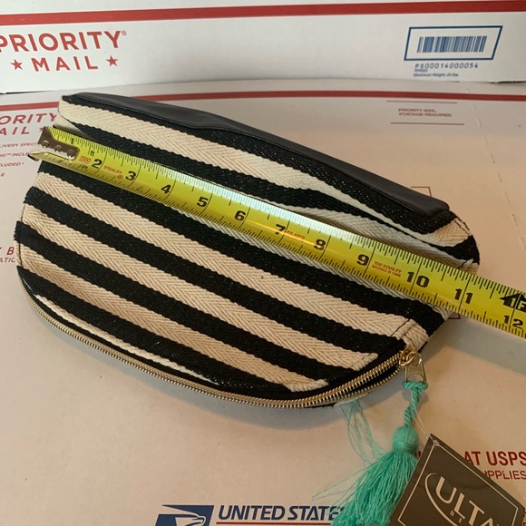 Ulta Makeup Bag - Picture 6 of 7